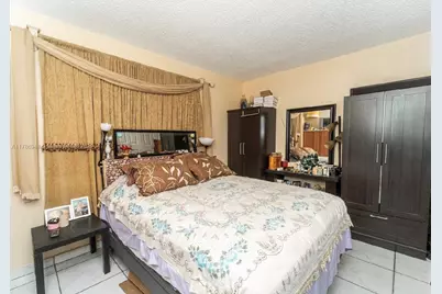 8635 NW 8th St #101, Miami, FL 33126 - Photo 9