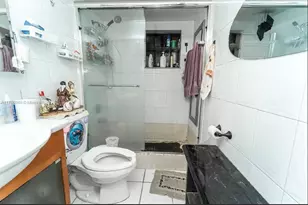 8635 NW 8th St, Miami, FL 33126 - Photo 7