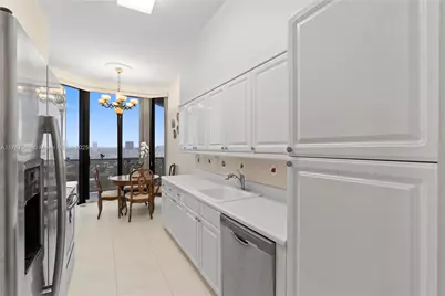 3600 Yacht Club Dr #2001, Aventura, FL 33180 - Photo 15