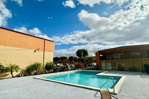 301 NW 109th Ave, Miami, FL 33172 - Photo 19