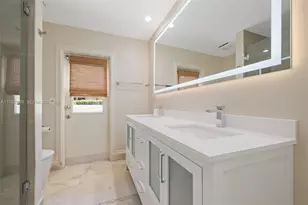 2561 Lucille Dr, Fort Lauderdale, FL 33316 - Photo 37