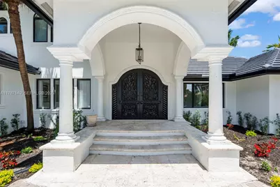 2561 Lucille Dr, Fort Lauderdale, FL 33316 - Photo 11