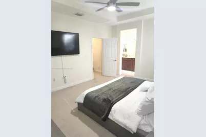 10315 W 32nd Ln, Hialeah, FL 33018 - Photo 15