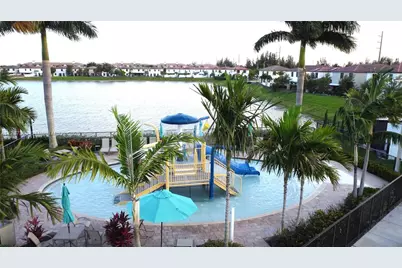 10315 W 32nd Ln, Hialeah, FL 33018 - Photo 19
