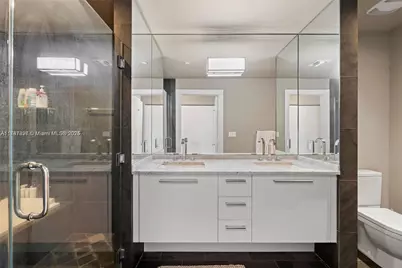 900 Biscayne Blvd #2410, Miami, FL 33132 - Photo 15