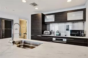 200 Biscayne Blvd Way, Miami, FL 33131 - Photo 7