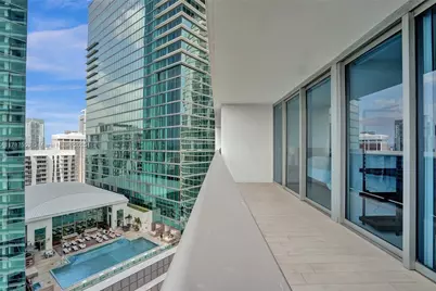 200 Biscayne Boulevard Way #3211, Miami, FL 33131 - Photo 9