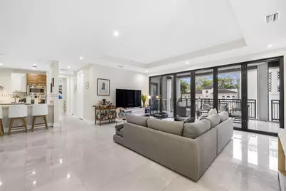 718 Valencia Ave #206, Coral Gables, FL 33134 - Photo 5