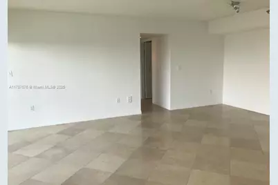5900 Collins Ave #1505, Miami Beach, FL 33140 - Photo 13