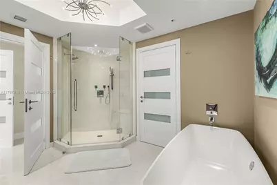 17111 Biscayne Blvd #1902, North Miami Beach, FL 33160 - Photo 21