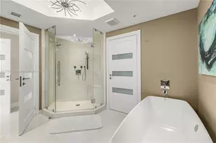 17111 Biscayne Blvd, North Miami Beach, FL 33160 - Photo 21