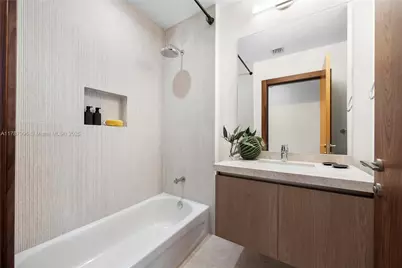 701 Valencia Ave #405, Coral Gables, FL 33134 - Photo 11