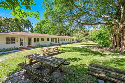 8440 NE 1st Ave, Miami, FL 33138 - Photo 15