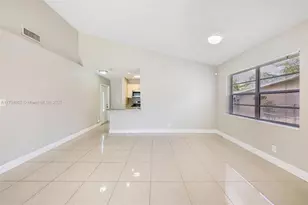 702 SW 79th Ave, North Lauderdale, FL 33068 - Photo 23