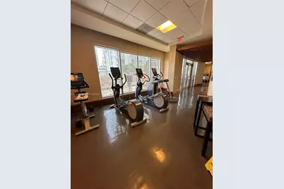 1060 Brickell Ave #2007, Miami, FL 33131 - Photo 17