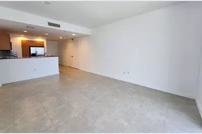 1060 Brickell Ave #2007, Miami, FL 33131 - Photo 11