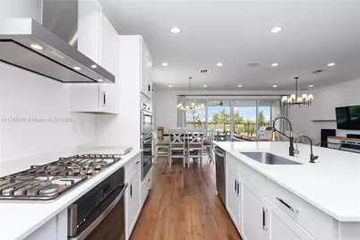 19510 Broad Shore Walk, Loxahatchee, FL 33470 - Photo 7