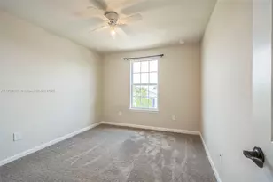 10484 SW Captiva Dr, Port Saint Lucie, FL 34987 - Photo 19