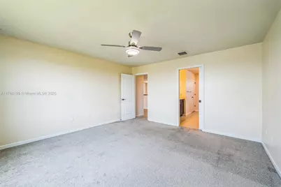 10484 SW Captiva Dr, Port Saint Lucie, FL 34987 - Photo 33