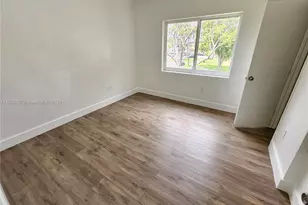 450 NW 84th St, Miami, FL 33150 - Photo 17