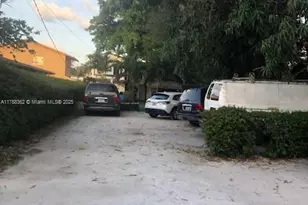 2231 SW 57th Ct, Miami, FL 33155 - Photo 3