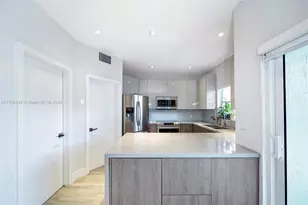 381 Franklin St, Hollywood, FL 33019 - Photo 9