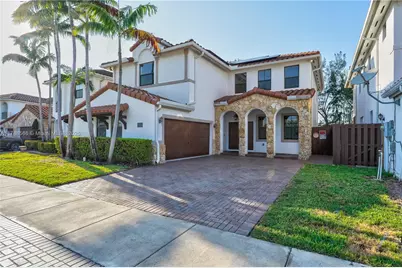 10371 NW 10th St, Miami, FL 33172 - Photo 3