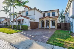 10371 NW 10th St, Miami, FL 33172 - Photo 3