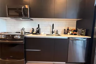 398 NE 5th St, Miami, FL 33132 - Photo 13