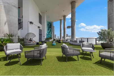 398 NE 5th St #2805, Miami, FL 33132 - Photo 3