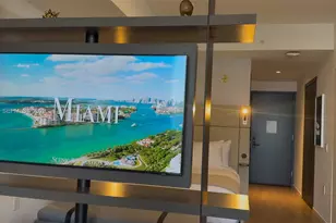 398 NE 5th St, Miami, FL 33132 - Photo 19