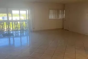 800 NE 195th St, Miami, FL 33179 - Photo 11