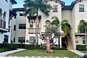 10620 NW 88th St, Doral, FL 33178 - Photo 1