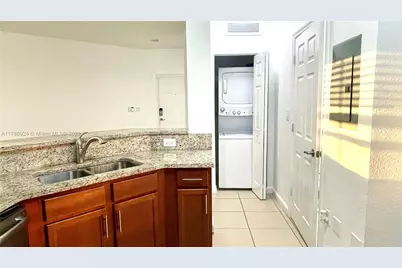 10620 NW 88th St #205, Doral, FL 33178 - Photo 5