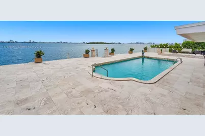 1990 NE 119th Rd, North Miami, FL 33181 - Photo 3