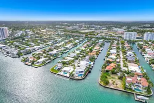 1990 NE 119th Rd, North Miami, FL 33181 - Photo 7