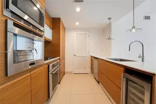 5875 Collins Ave, Miami Beach, FL 33140 - Photo 13