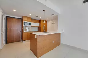 5875 Collins Ave, Miami Beach, FL 33140 - Photo 11