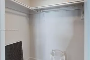 609 Ocean Dr, Key Biscayne, FL 33149 - Photo 23