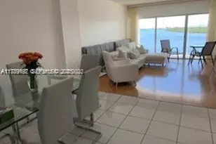 300 Bayview Dr, Sunny Isles Beach, FL 33160 - Photo 23