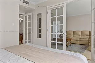 5225 Collins Ave, Miami Beach, FL 33140 - Photo 13