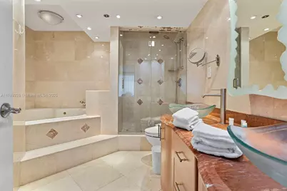 5225 Collins Ave #1117, Miami Beach, FL 33140 - Photo 19