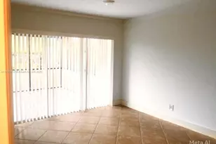 1617 W Harmony Lake Cir, Davie, FL 33324 - Photo 7