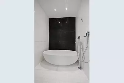 300 Biscayne Blvd Way #1102, Miami, FL 33131 - Photo 29