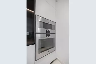 300 Biscayne Blvd Way #1102, Miami, FL 33131 - Photo 17