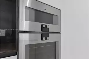 300 Biscayne Blvd Way, Miami, FL 33131 - Photo 17