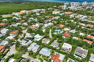 255 Ridgewood Rd, Key Biscayne, FL 33149 - Photo 57
