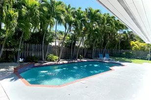 255 Ridgewood Rd, Key Biscayne, FL 33149 - Photo 5
