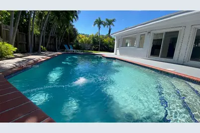 255 Ridgewood Rd, Key Biscayne, FL 33149 - Photo 3