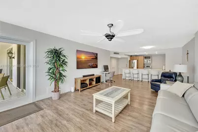 800 SE 20th Ave #303, Deerfield Beach, FL 33441 - Photo 13